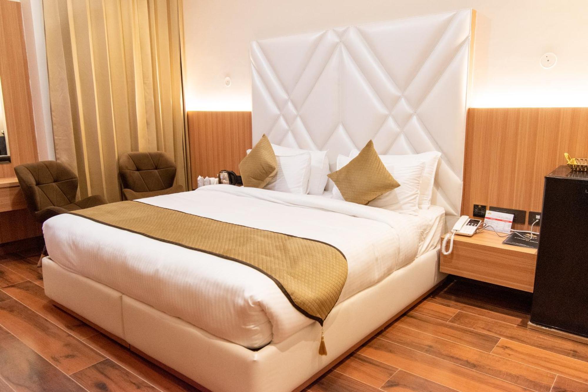 Hotel Miracle Resort Phagwara Exterior photo